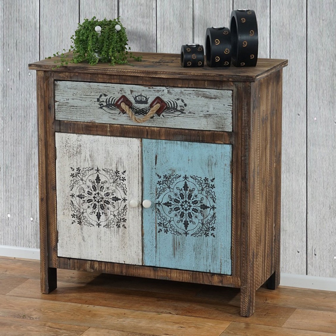 Exotische Shabby Kommode mit Muster | Vintage Möbel Ideen